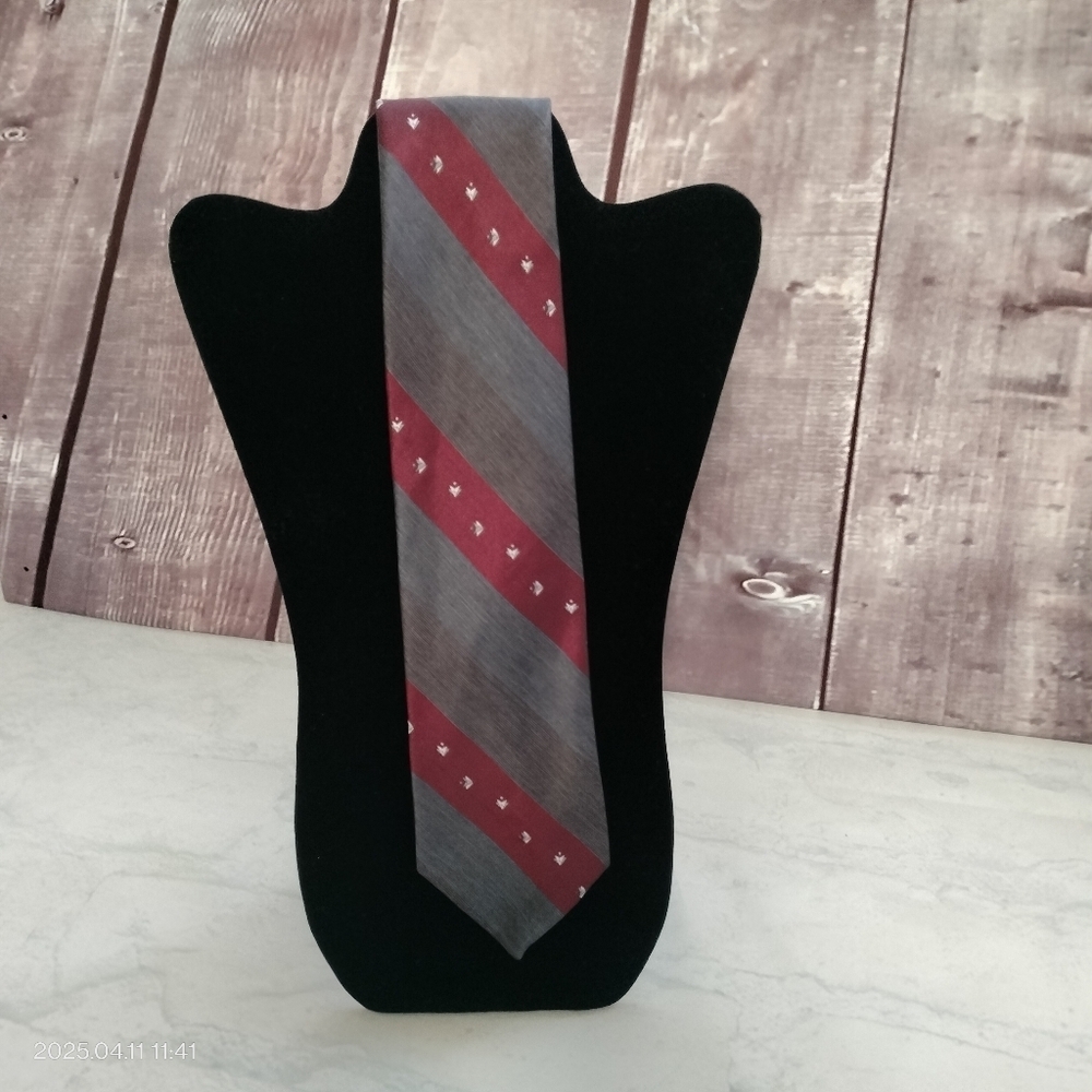 Prince Consort Golden Clasp Striped Vintage Blue and Red Men's Tie Necktie Woven